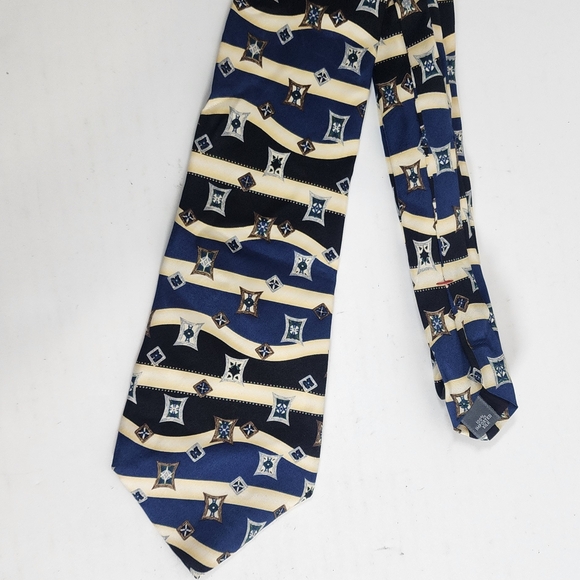 Barrington Other - Barrington Vtg Navy and Cream Geometric Wave Men's Tie